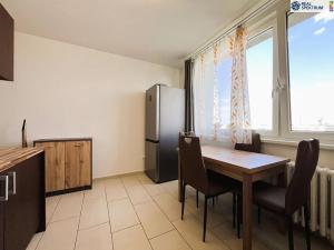 Pronájem bytu 1+1, Hradec Králové, Selicharova, 40 m2