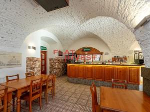 Pronájem restaurace, Vysoké Veselí, 1. máje, 600 m2