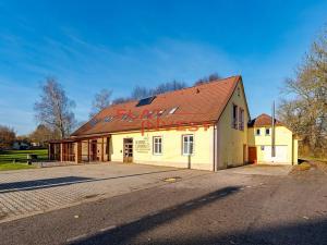Pronájem restaurace, Vysoké Veselí, 1. máje, 600 m2