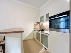Pronájem bytu 2+kk, Praha - Vinohrady, Lublaňská, 41 m2