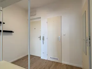 Pronájem bytu 2+kk, Praha - Uhříněves, Venušina, 49 m2
