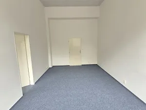 Pronájem kanceláře, Praha - Smíchov, Drtinova, 43 m2