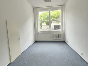 Pronájem kanceláře, Praha - Smíchov, Drtinova, 43 m2