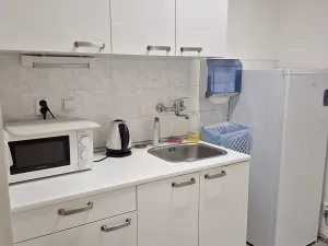 Pronájem kanceláře, Praha - Smíchov, Drtinova, 43 m2