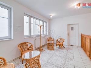 Pronájem obchodního prostoru, Mariánské Lázně, Hlavní třída, 69 m2