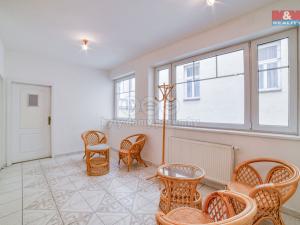 Pronájem obchodního prostoru, Mariánské Lázně, Hlavní třída, 69 m2