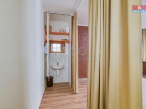 Pronájem obchodního prostoru, Mariánské Lázně, Hlavní třída, 69 m2