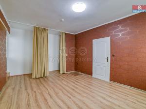 Pronájem obchodního prostoru, Mariánské Lázně, Hlavní třída, 69 m2