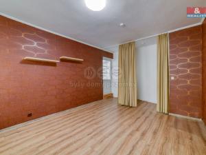 Pronájem obchodního prostoru, Mariánské Lázně, Hlavní třída, 69 m2