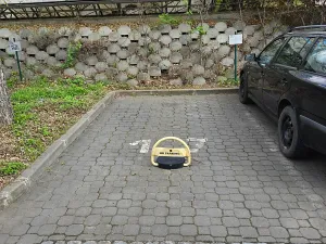 Pronájem garážového stání, Brno, Heršpická, 12 m2