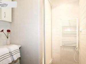 Pronájem bytu 2+kk, Praha - Vinohrady, Belgická, 34 m2