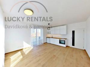 Pronájem bytu 1+kk, Praha - Hloubětín, Za černým mostem, 32 m2