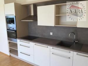 Pronájem bytu 3+kk, Praha - Háje, Loosova, 89 m2