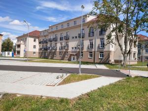 Prodej bytu 2+kk, Milovice, Slepá, 62 m2