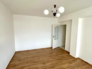 Pronájem bytu 2+1, Kladno, Petrohradská, 62 m2