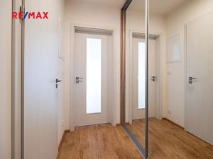 Pronájem bytu 1+kk, Praha - Háje, Výstavní, 32 m2