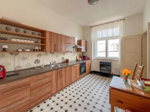 Pronájem bytu 2+kk, Hradec Králové, Nerudova, 85 m2