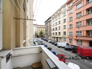 Pronájem bytu 2+1, Praha - Žižkov, Rečkova, 59 m2