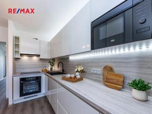 Prodej bytu 3+kk, Praha - Horní Počernice, Mezilesí, 74 m2