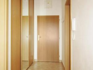 Pronájem bytu 2+kk, Praha - Hlubočepy, Voskovcova, 46 m2