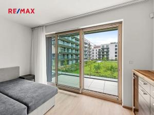 Pronájem bytu 1+kk, Praha - Žižkov, Malešická, 47 m2