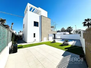Prodej rodinného domu, Guardamar del Segura, Španělsko, 180 m2