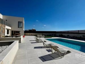 Prodej rodinného domu, Torrevieja, Španělsko, 200 m2