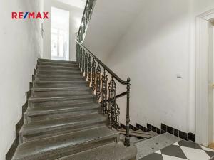 Pronájem bytu 1+kk, Praha - Malá Strana, Petřínská, 31 m2