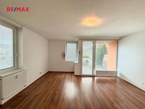 Prodej bytu 1+kk, Velký Osek, U hřiště, 39 m2