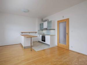 Pronájem bytu 1+kk, Praha - Záběhlice, Mattioliho, 32 m2