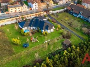 Prodej rodinného domu, Byšice, 365 m2