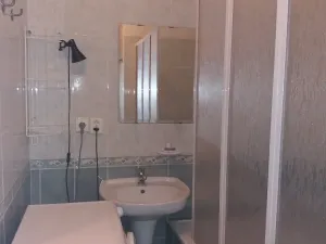 Prodej bytu 1+kk, Praha - Troja, Hnězdenská, 25 m2