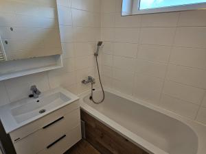 Pronájem bytu 3+1, Dolní Benešov - Zábřeh, Opavská, 90 m2