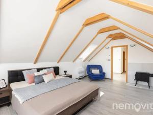 Prodej rodinného domu, Březová-Oleško, Východní, 285 m2