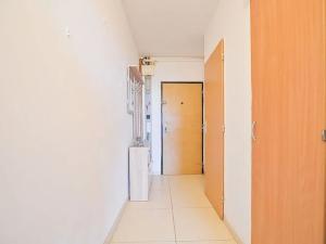 Prodej bytu 1+kk, Praha - Háje, Hlavatého, 28 m2