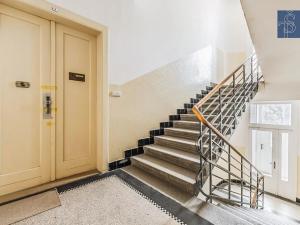 Prodej bytu 2+1, Praha - Bubeneč, Národní obrany, 93 m2