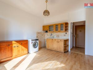 Pronájem bytu 1+1, Karlovy Vary, Ostrovská, 39 m2