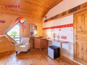 Prodej komerční nemovitosti, Obora, 900 m2