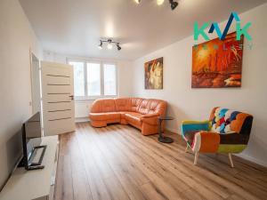 Prodej bytu 4+1, Karlovy Vary, Vodárenská, 100 m2