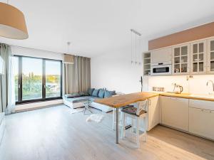 Pronájem bytu 2+kk, Praha - Holešovice, Sanderova, 58 m2
