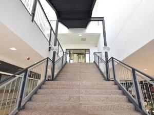 Pronájem kanceláře, Praha - Stodůlky, Prusíkova, 240 m2