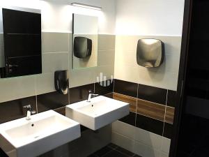 Pronájem kanceláře, Praha - Stodůlky, Prusíkova, 211 m2