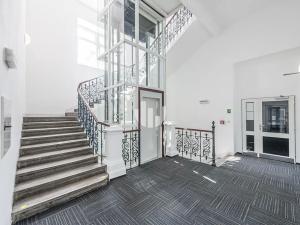 Pronájem kanceláře, Praha - Karlín, Sokolovská, 116 m2