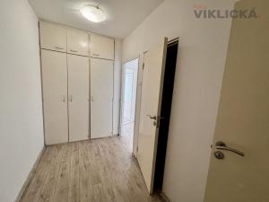 Pronájem bytu 2+kk, Praha - Bohnice, Poznaňská, 43 m2