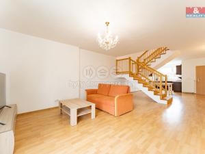 Pronájem rodinného domu, Jenštejn, Zlatnická, 158 m2