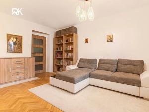 Prodej bytu 3+kk, Králův Dvůr, Pod Hájem, 66 m2