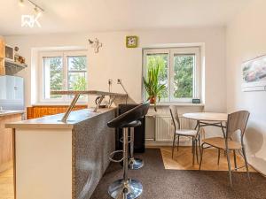 Prodej bytu 3+kk, Králův Dvůr, Pod Hájem, 66 m2