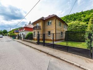 Prodej rodinného domu, Měchenice, M. J. Hurta, 230 m2