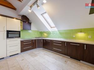 Prodej bytu 4+kk, Karlovy Vary - Stará Role, Husova, 70 m2