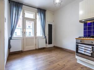 Pronájem bytu 2+kk, Praha - Vršovice, Oblouková, 43 m2